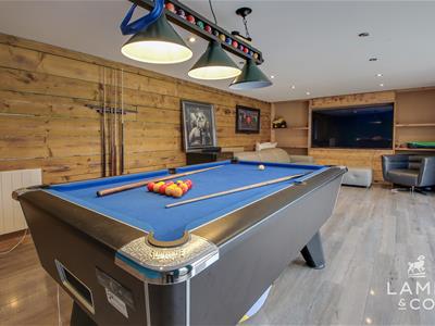 GAMES ROOM